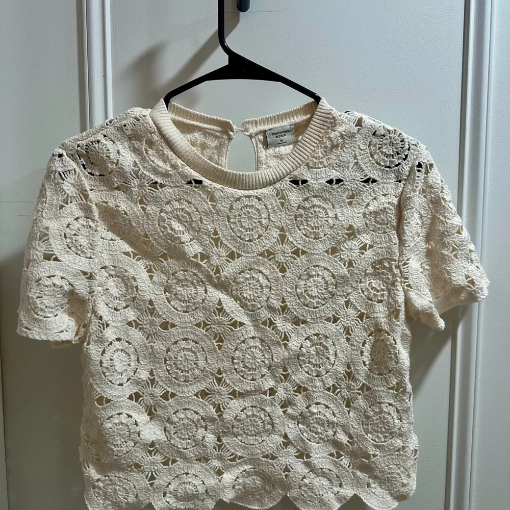 Abercrombie & Fitch Cream Crochet Short Sleeve Tee - Picture 1 of 3